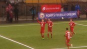 Spennende start mellom Øystese-Brann - Øystese scoret første målet allerede åtte minutter etter start. Brann var kjapt ute med en utligning, og deretter mål nummer to. 
