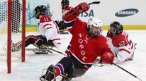Norsk jubel etter bronse i kjelkehockey (Foto: Dyck/Scanpix/AP)