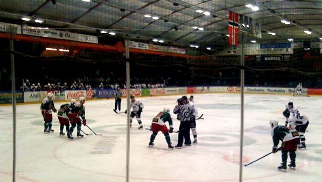 RBK - Frisk-Asker (Foto: Peter Meinert) RBK - Frisk-Asker (Foto: Peter Meinert)