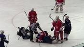 Tidenes strengeste straff - 1. divisjonsspilleren Fredrik Løvdahl er ilagt den strengeste straffen i norsk ishockey noensinne. Furuset-spilleren er utestengt i ett år for å ha angrepet dommerne i en kamp mot Bergen i ferbuar.