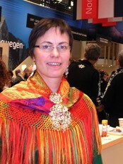 Inger Anita Smuk på Grüne Woche i Berlin 2008 (Foto: Mads Opsahk/Innovasjon Norge) Inger Anita Smuk på Grüne Woche i Berlin 2008 (Foto: Mads Opsahk/Innovasjon Norge)