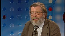Frank Aarebrot i NRK sitt studio (NRK)