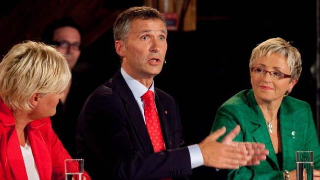  Kristin Halvorsen (SV), Jens Stoltenberg (Ap), og Liv Signe Navarsete (Sp) under partilederdebatten (Foto: Schrøder, Tor Erik/SCANPIX)