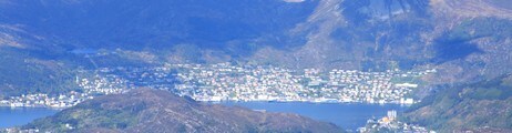 Måløy sett frå Hornelen (Foto: Kjell Arvid Stølen/NRK) Måløy sett frå Hornelen (Foto: Kjell Arvid Stølen/NRK)