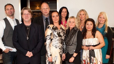 Alle deltakerne i 'Den 6. sans' 2010 (Foto: TVNorge pressebilde) Alle deltakerne i 'Den 6. sans' 2010 (Foto: TVNorge pressebilde)