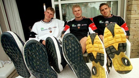 Tre utgaver av familen Flo klar for VM i 1998 (Foto: Sigurdsøn, Bjørn/SCANPIX)