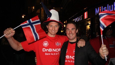 Norske supportere (Foto: Anders Rove Bentsen/NRK) Norske supportere (Foto: Anders Rove Bentsen/NRK)