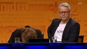 Samfunnskritikk eller porno? - Else Kåss Furuseth med et skarpt blikk på 50 shades of grey i sesongens første Nytt på Nytt.