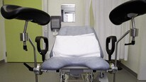 Gynekolog-stol (Foto:: Berit Roald / SCANPIX/Scanpix) Gynekolog-stol (Foto:: Berit Roald / SCANPIX/Scanpix)