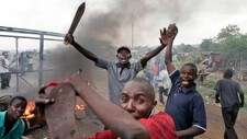 Opptøyene i Kenya i 2008 (Foto: Ben Curtis/Ap) Opptøyene i Kenya i 2008 (Foto: Ben Curtis/Ap)