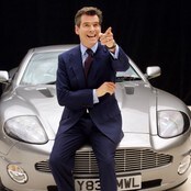 James Bond med sin Aston Martin (Foto: ADRIAN DENNIS/AFP) James Bond med sin Aston Martin (Foto: ADRIAN DENNIS/AFP)