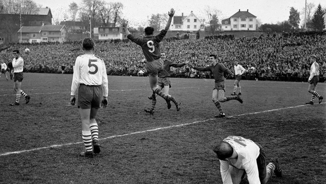 Fra cupfinalen i 1963 mellom Skeid og Fredrikstad (Foto: Scanpix/SCANPIX) Fra cupfinalen i 1963 mellom Skeid og Fredrikstad (Foto: Scanpix/SCANPIX)