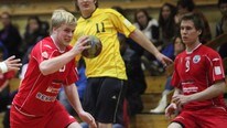 Edvin Øygard (med ballen) og Øystein Ellingvåg (Foto: Stig Høynes)