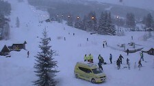 Ambulanse ved Harpefossen. (Foto: Webkamera)