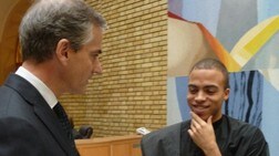 Jonas Gahr Støre og Sam Chimaobi Ahamba (NRK) Jonas Gahr Støre og Sam Chimaobi Ahamba (NRK)
