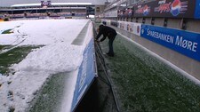 Førebuingar til kamp (Foto: Øyvind Sandnes/NRK) Førebuingar til kamp (Foto: Øyvind Sandnes/NRK)