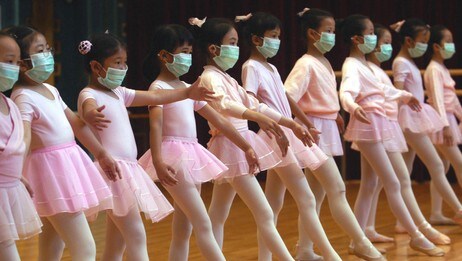 SARS-frykt (Foto: (AP Photo/Vincent Yu, File)) SARS-frykt (Foto: (AP Photo/Vincent Yu, File))