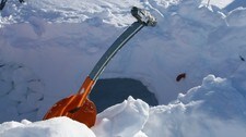 Snøhule (Foto: Silje Christine Dagsvik/NRK)