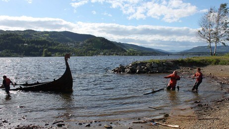 Berging av vikingskip (Foto: Hanne Stine Kind/NRK)