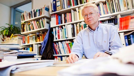 Jusprofessor Tore Bråthen ved Handelshøyskolen BI (Foto: Meek, Tore/SCANPIX) Jusprofessor Tore Bråthen ved Handelshøyskolen BI (Foto: Meek, Tore/SCANPIX)