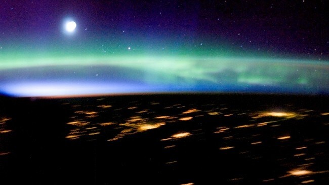 nordlys sett fra verdensrommet (Foto: NASA)