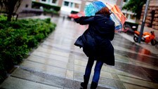 Regnfull sommer i Oslo (Foto: Scanpix) Regnfull sommer i Oslo (Foto: Scanpix)
