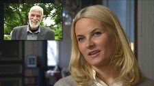 Kronprinsesse Mette-Marit og hennes fra Sven O. Høiby (NRK/SCANPIX) Kronprinsesse Mette-Marit og hennes fra Sven O. Høiby (NRK/SCANPIX)