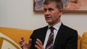 Erik Solheim (Foto: Margrethe Miljeteig/NRK) Erik Solheim (Foto: Margrethe Miljeteig/NRK)