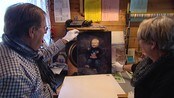 Gir fotosamlingen sin til statsarkivet - Den kjente fotografen Knudt Robberstad frå Stavanger er blitt pensjonist etter eit langt yrkesliv. Og for at livsverket hans skal få det så godt som råd er, har han gitt den enorme fotosamlinga si til Statsarkivet i Stavanger.