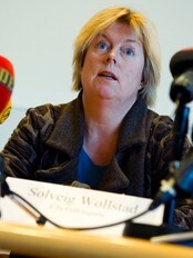 Etterforskingsleiar Solveig Wollstad (Foto: Claudio Bresciani/Scanpix) Etterforskingsleiar Solveig Wollstad (Foto: Claudio Bresciani/Scanpix)