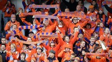 Aalesund-supporterne på tribunen. (Foto: Kallestad, Gorm/SCANPIX) Aalesund-supporterne på tribunen. (Foto: Kallestad, Gorm/SCANPIX)