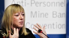 Jody Williams (Foto: Fabrice Coffrini/NRK) Jody Williams (Foto: Fabrice Coffrini/NRK)