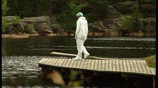 Krimtekniker i Baneheia (Foto: Torbjørn Bergersen/NRK)
