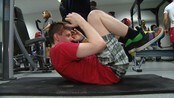 Trening halverte frafallet - To timer ekstra gym hver uke halverte frafallet ved byggfagene. Vi fikk også overskudd til å være sosiale, sier elevene. Charlottenlund vgs mener resultatene bør være retningsgivende for økt satsing på kroppsøving ved landets skoler