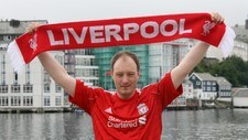 Rune Bjerke, Liverpool-supporter (Foto: Arne Flatin/NRK) Rune Bjerke, Liverpool-supporter (Foto: Arne Flatin/NRK)