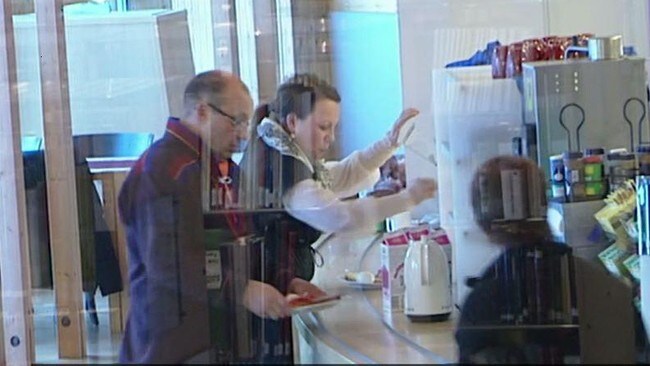 Egil Olli og Laila Susanne Vars (Foto: Ođđasat/NRK)