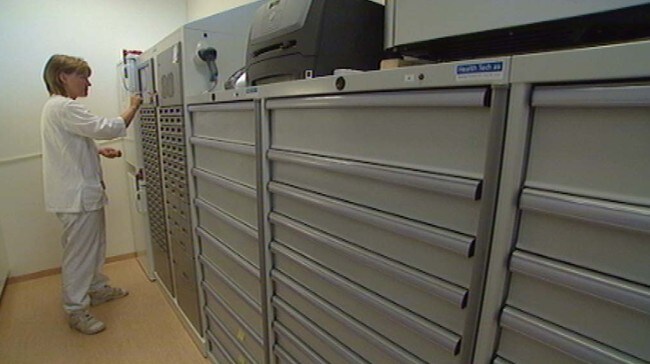 Medisinautomat (Foto: Jonas Rydèn/NRK)