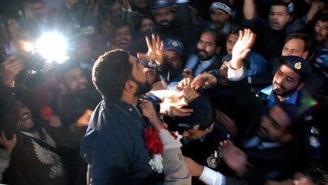 Mumtaz Qadri (Foto: M.R. Rehman/AP) Mumtaz Qadri (Foto: M.R. Rehman/AP)