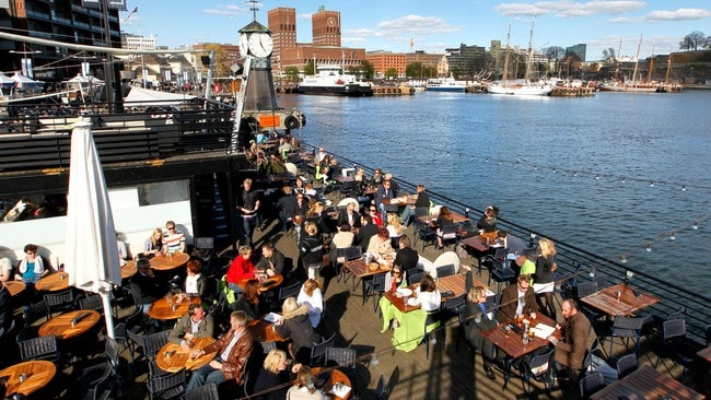 Lektern på Aker brygge (Foto: Aas, Erlend/Scanpix) Lektern på Aker brygge (Foto: Aas, Erlend/Scanpix)