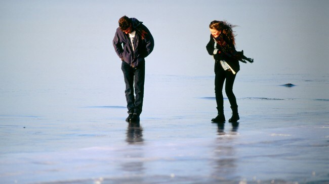 Går på stranden (Foto: www.colourbox.com)