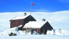 Orkelsjøhytta i vinterdrakt