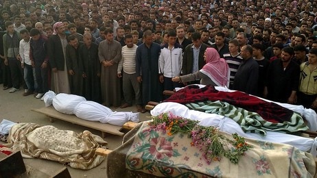 Syria: Begravelse i Kafr Zeta (Afp) Syria: Begravelse i Kafr Zeta (Afp)