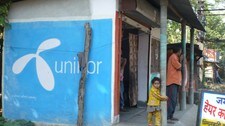 Uninor-skandale i India (Foto: Joar Hoel Larsen /NRK) Uninor-skandale i India (Foto: Joar Hoel Larsen /NRK)