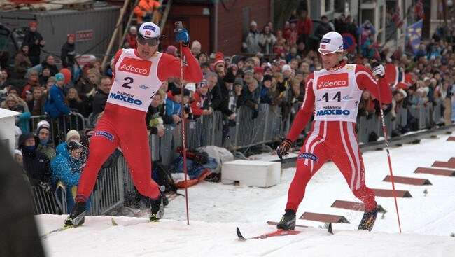 Ola Vigen Hattestad (t.v.) vinner foran Jens Arne Svartedal. (Foto: Tor Even Mathisen/NRK) Ola Vigen Hattestad (t.v.) vinner foran Jens Arne Svartedal. (Foto: Tor Even Mathisen/NRK)