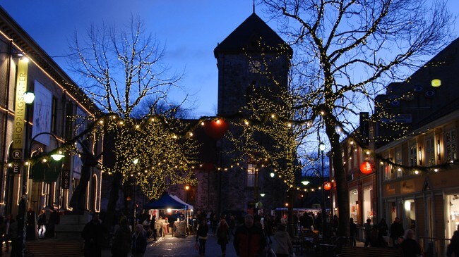 Julestemning i Nordre gate (Foto: Hans H. Bjørstad)