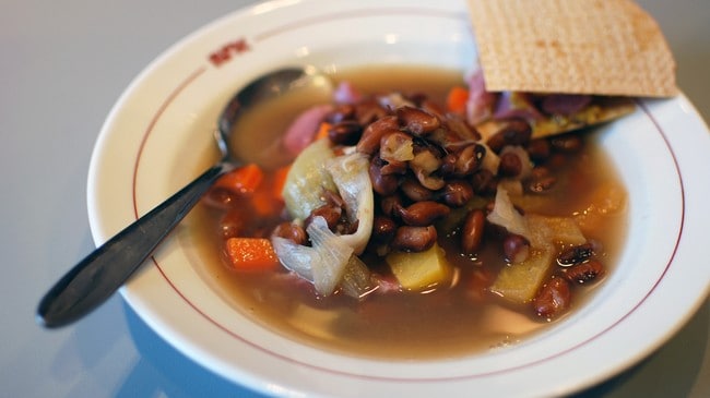 Bønnesuppe (Foto: Jørn Haudemann-Andersen/NRK) Bønnesuppe (Foto: Jørn Haudemann-Andersen/NRK)