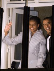 Michelle og Barack Obama på balkongen på Grand Hotel (Foto: Chris Helgren /Scanpix/Reuters) Michelle og Barack Obama på balkongen på Grand Hotel (Foto: Chris Helgren /Scanpix/Reuters)