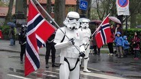 Star Wars i toget (Foto: Arne Kristian Gansmo/NRK) Star Wars i toget (Foto: Arne Kristian Gansmo/NRK)