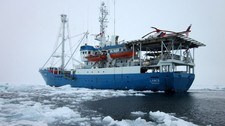 Forskningsskipet R/V Lance (Foto: Sylvi Inez Liljegren) Forskningsskipet R/V Lance (Foto: Sylvi Inez Liljegren)