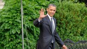USA-OBAMA/ U.S. President Obama walks across South Lawn to board Marine One to travel to Camp David for G-8 Summit at White House in Washington